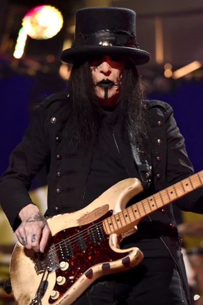 Mick Mars | Music Hub | FANDOM powered by Wikia