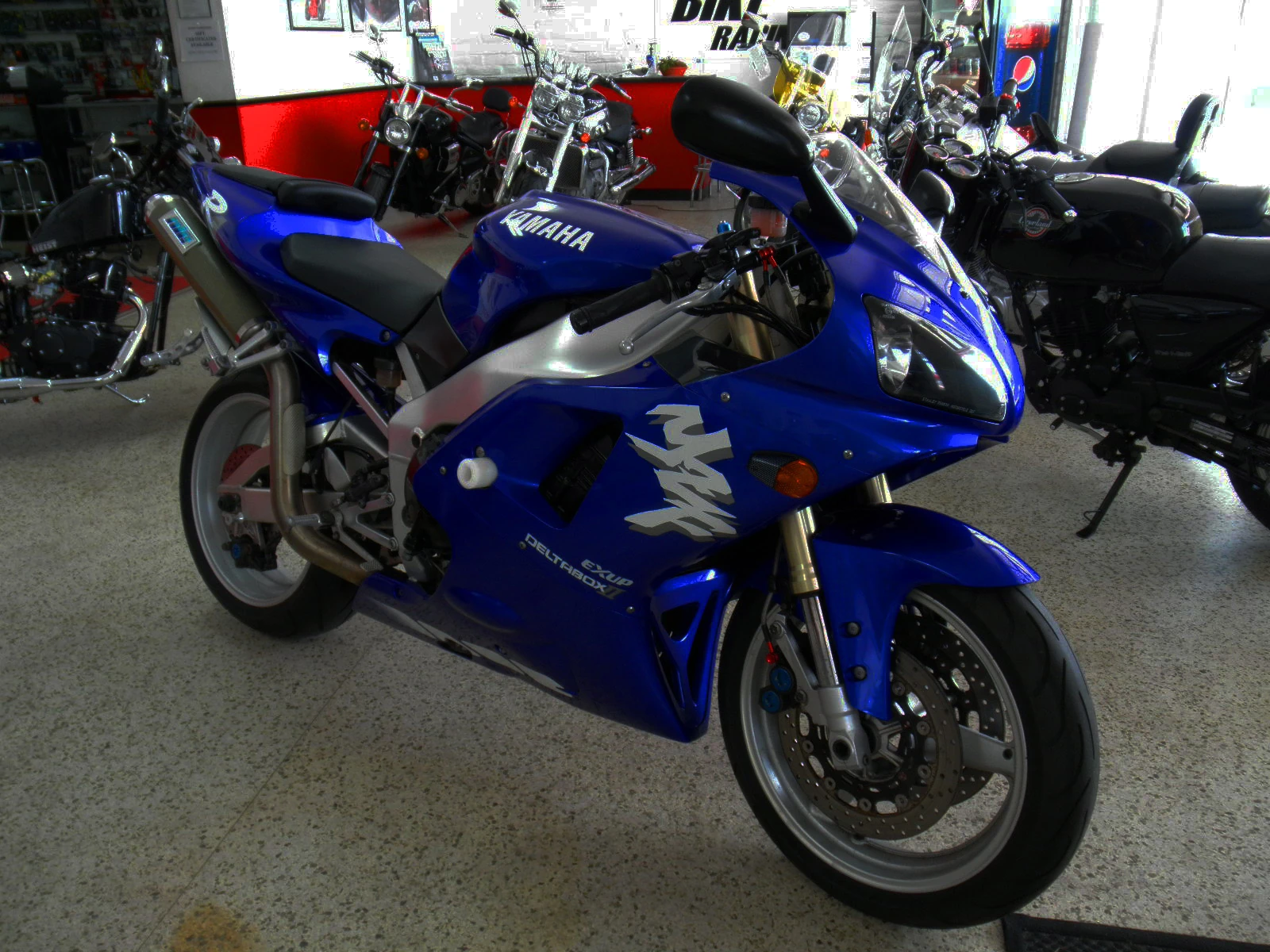 R1 Yamaha Yzf R1 Motorcycle Wiki Fandom Powered By Wikia