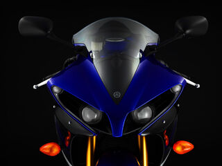 1109-sbkp-01-o 2012-yamaha-yzf-r1-front
