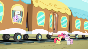 Si, auque tengan Cutie Mark ahora, este tren es todo para nosotras!!