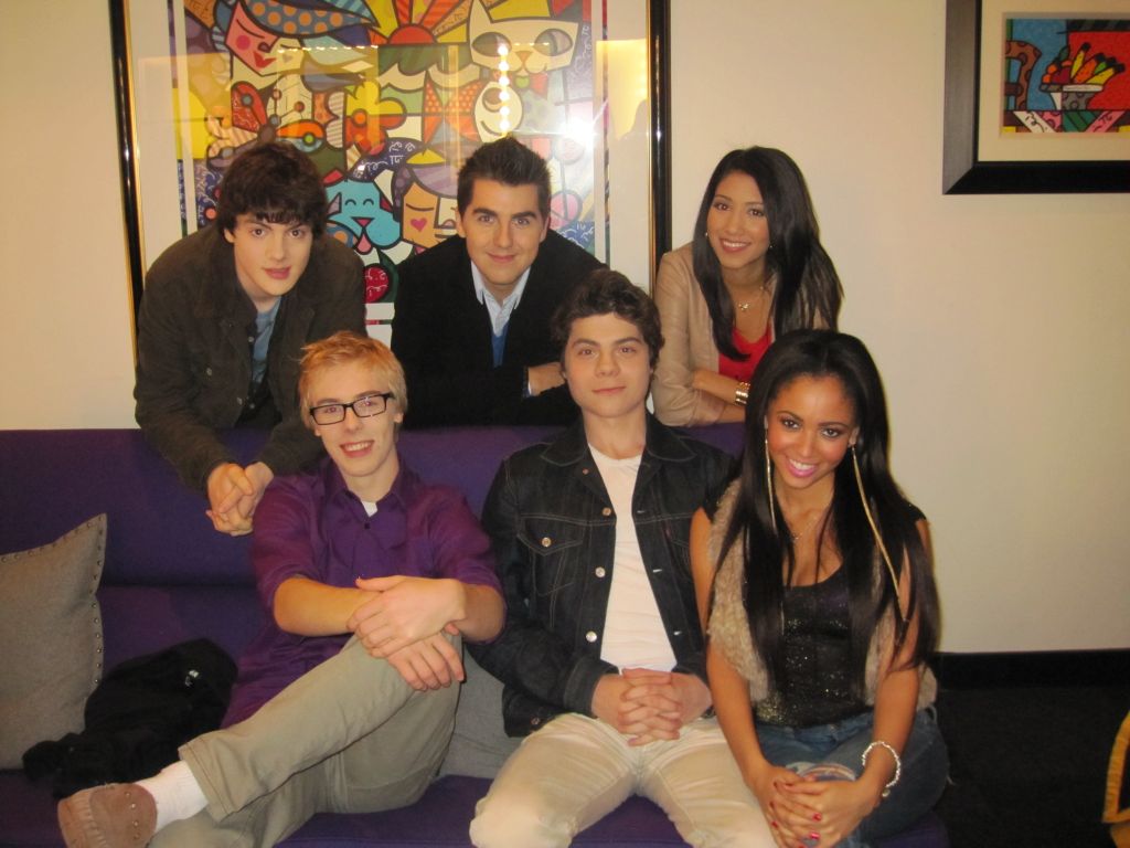 Cast | My Babysitter's a Vampire Wiki | FANDOM powered by Wikia