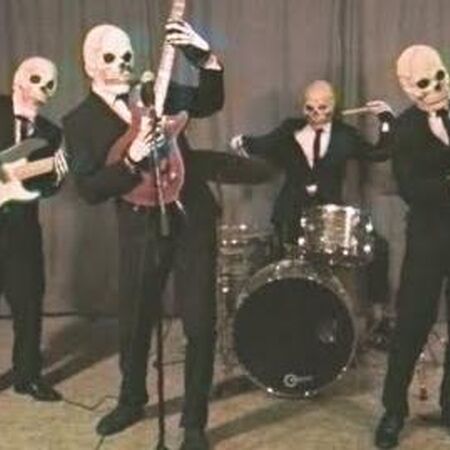 Gerard Way S Come Back Song Our Prayers Have Been Heard My Chemical Romance Wiki Fandom