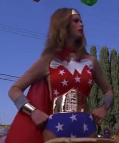 File:Powerwoman 2-1-.jpg