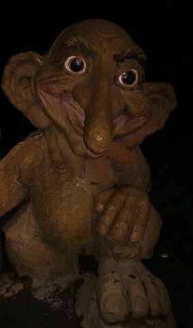 File:Troll sculpture.jpg