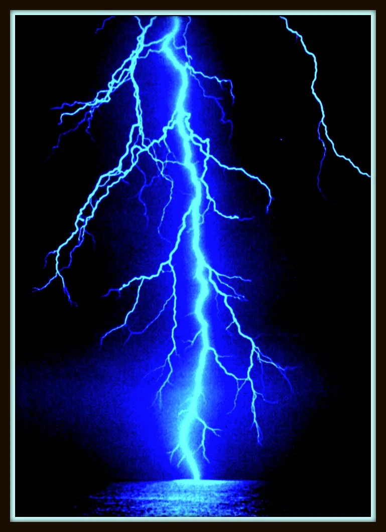 Lightning 1. Lightning 9 l peak.