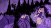 Sasuke controlando el Elemento Llama.