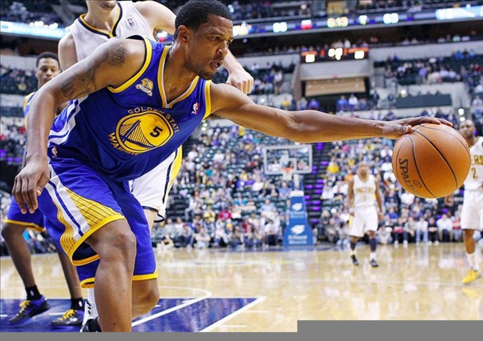 CategoryPlayers who wear/wore number 18 Basketball Wiki FANDOM