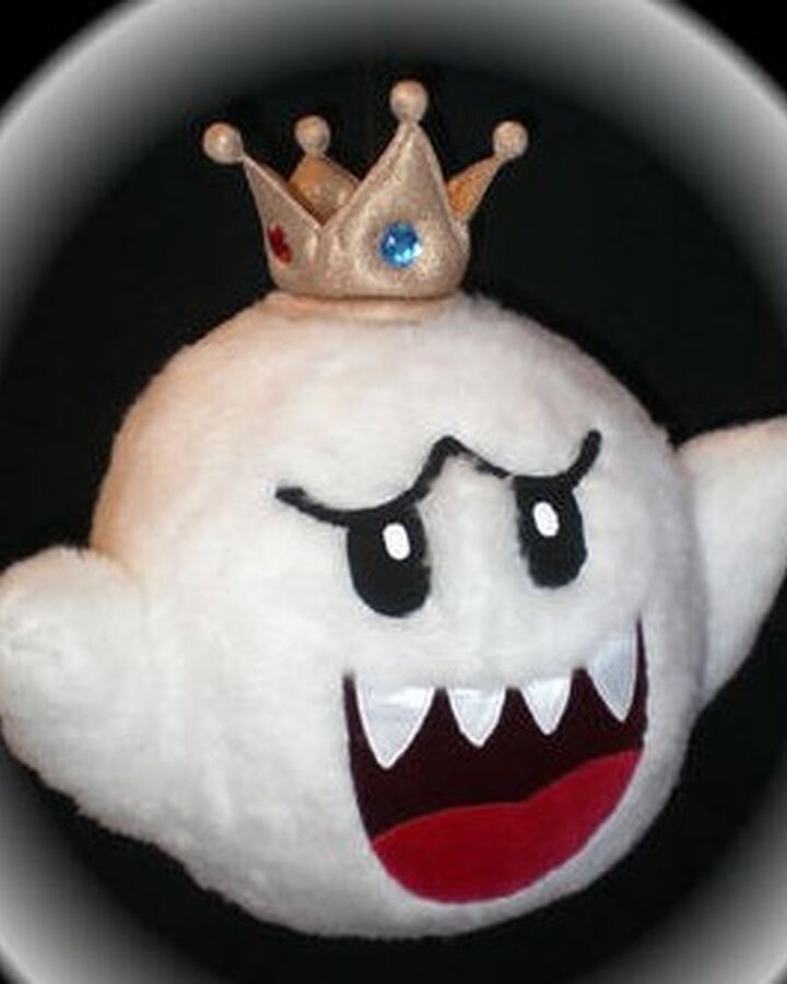 king boo plush with crown