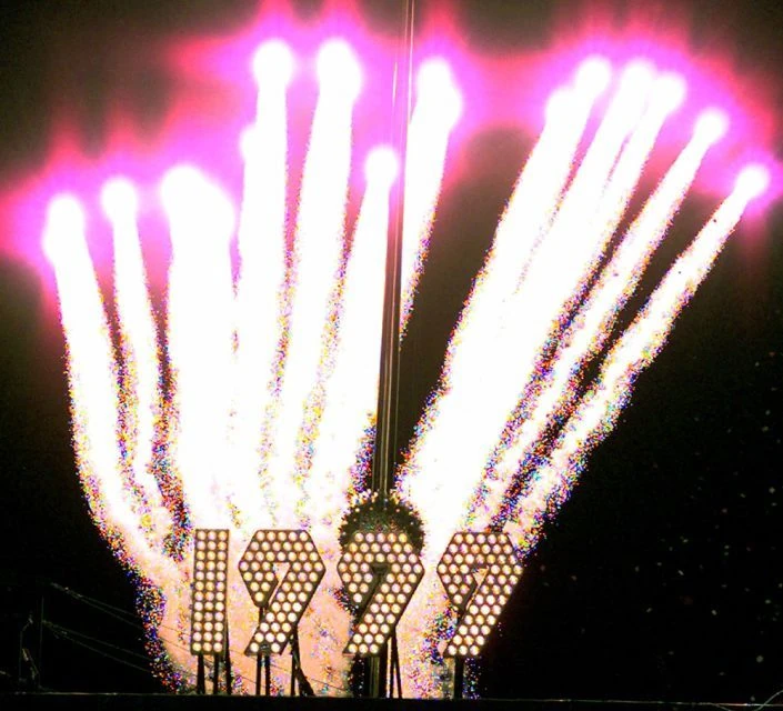 New Year S Eve Ball Drop 1999 New Year S Rockin Eve Wiki Fandom