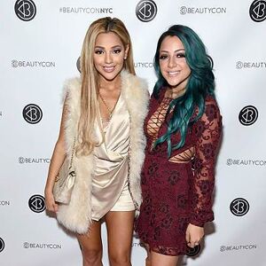 Beautycon Niki And Gabi Wiki Fandom