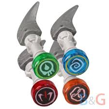 Las Cuatro Fangblades