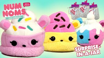 num noms scented plush