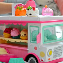 shopkins lip gloss truck
