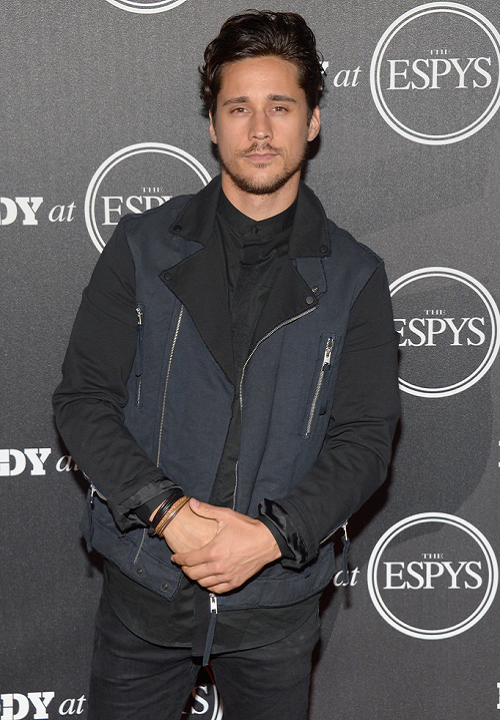 Peter Gadiot Films Et Programmes Tv Peter Gadiot | Wiki Once Upon a Time | Fandom