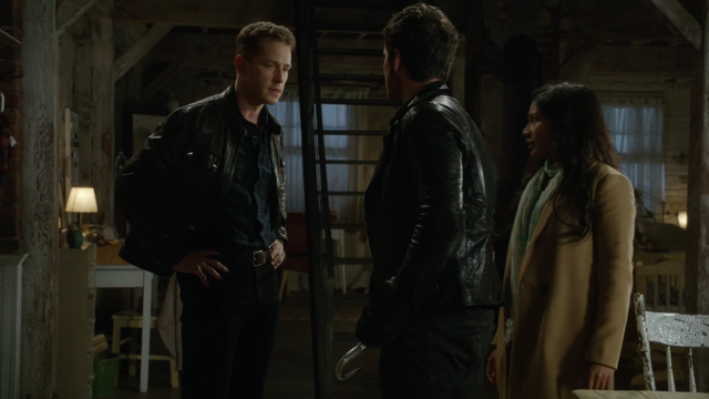 Fichier:6x10 David Nolan Killian Jones Jasmine loft Blanchard recherche plan vaincre Méchante Reine Regina Sérum.png