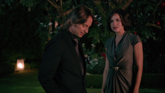 Fichier:1x02 M. Gold jardin pommier de Regina Mills pomme marché Henry Mills enfant adopté.png