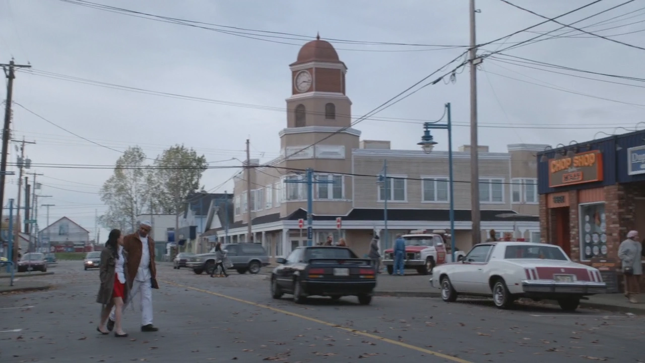 Image 4x12 Storybrooke grandrue rue principale tour de l'horloge.png