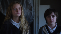 1x09 Nicholas Ava Emma