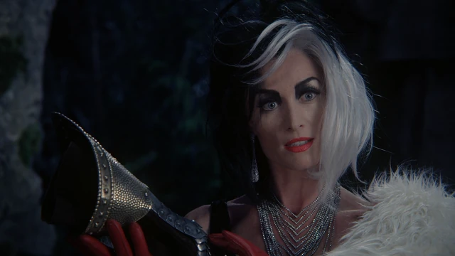 Image 4x11 gantelet magique Cruella d�Enfer.png Wiki Image 4x11 gantelet magique Cruella d�Enfer.png Wiki