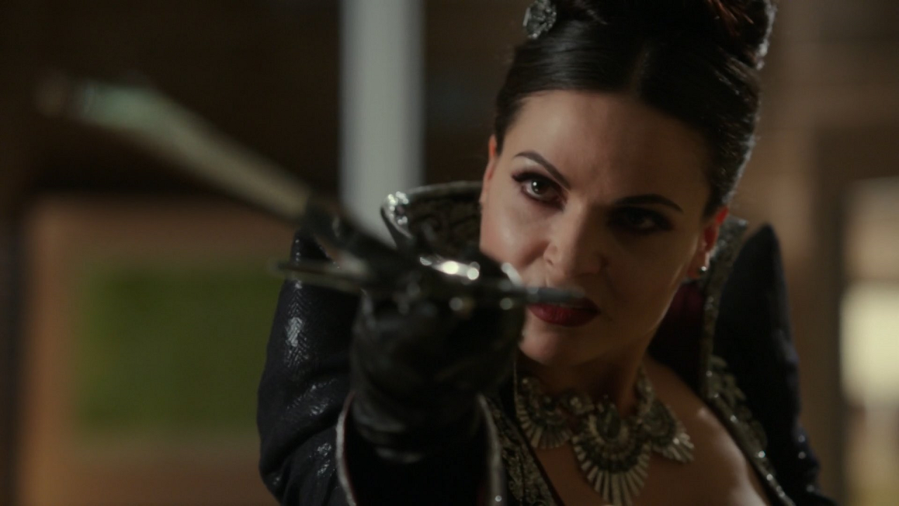 La Méchante Reine Once Upon A Time Image - 4x10 Regina Mills Méchante Reine tenue épée combat Mary