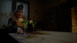 6x01 Méchante Reine Regina dissociée Sérum cocktails verts ferme de Zelena proposition