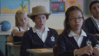 6x04 Tom Sawyer garçon chapeau de paille place classe cours école élémentaire hésitation doute réponse question physique