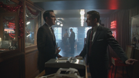 4x21 Isaac Heller patron boss Hank conversation discussion