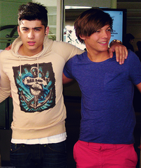 -zayn-malik-28556379-417-500
