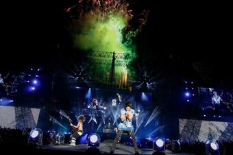 One Ok Rock 2014 Mighty Long Fall At Yokohama Stadium One Ok Rock Wiki Fandom