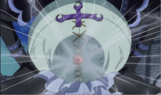 Luffy golpeando a Moriah