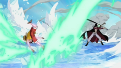 Mihawk ataca a Luffy