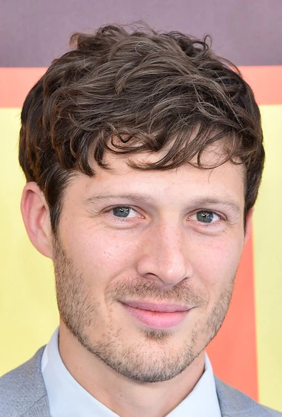 Zach Gilford | The Family Wiki | FANDOM powered by Wikia