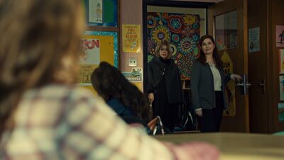 Orphan Black - 502 - Clutch of Greed 5120
