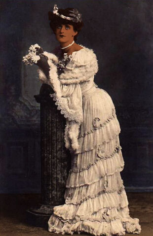 File:Jampeeler Blanche.jpg