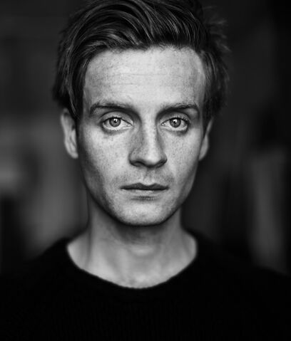 Archivo:Andrew-Gower.jpg