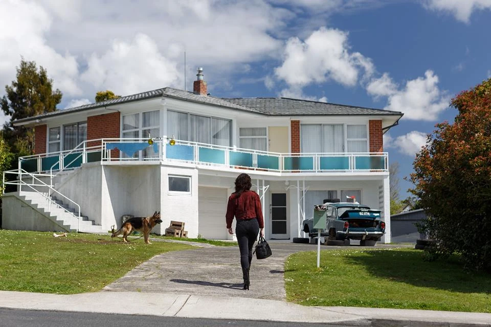 Series 2 Episode 1 Outrageous Fortune Wiki FANDOM powered by Wikia