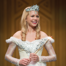 Glinda 2013 Movie Oz Wiki Fandom