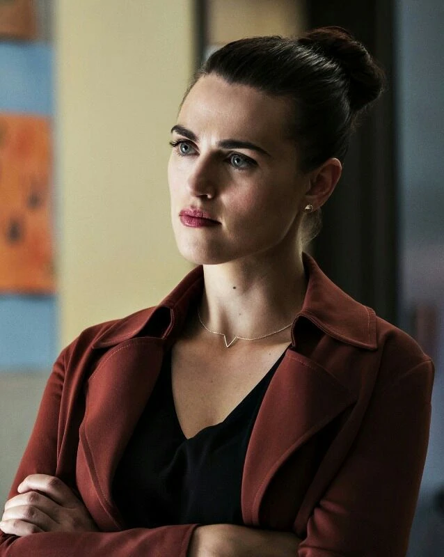 Lena Luthor | Heroes Wiki | Fandom