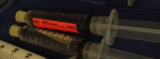 File:Rocuronium syringe.jpg