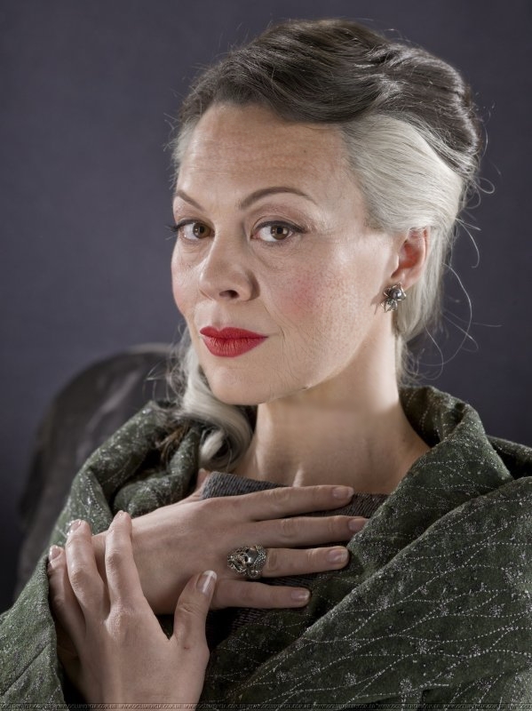 Image - Narcissa Malefoy (Helen McCrory).jpg | Wiki Parfum ...