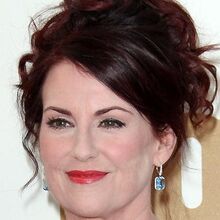 Megan-mullally-3