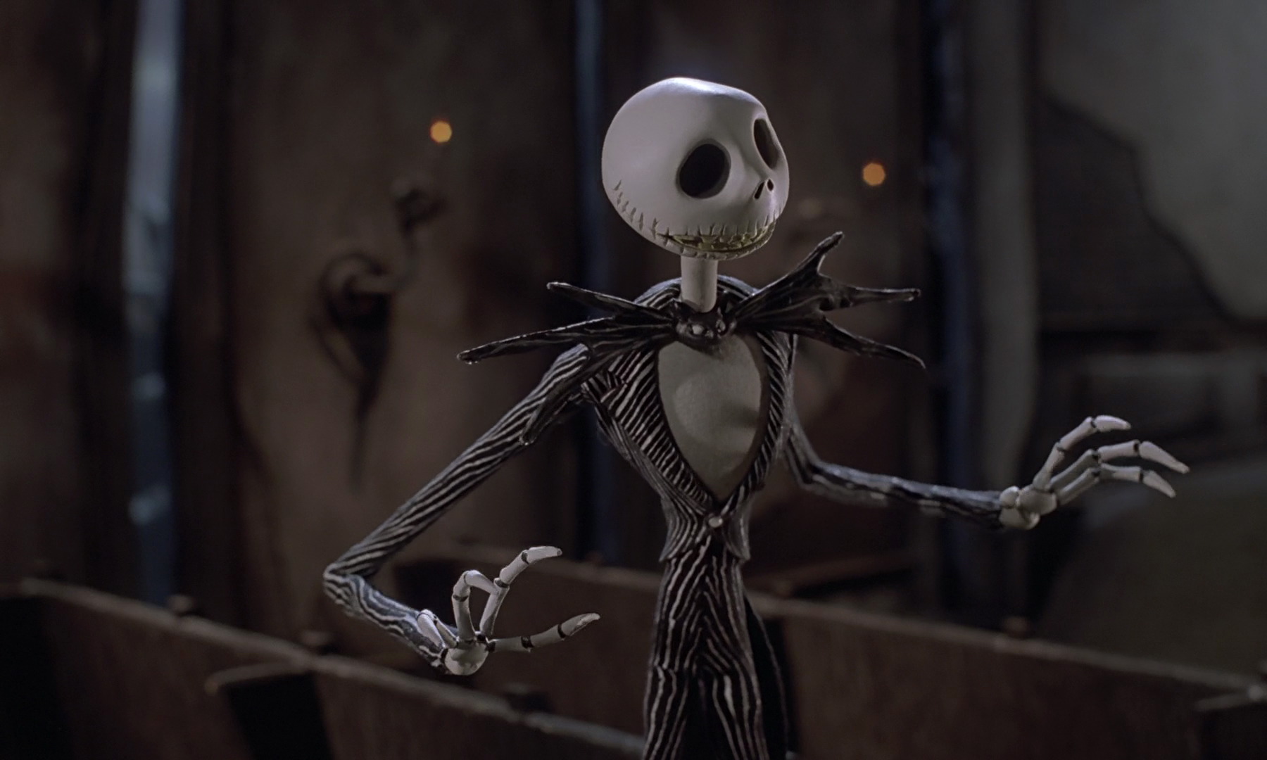 кошмар перед рождеством 1993 джек. страшный силуэт в темноте. джек похититель рождества. похититель ночи. кошмар перед рождеством кадры.