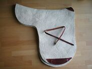 1024px-Satteldecke Filz-1-