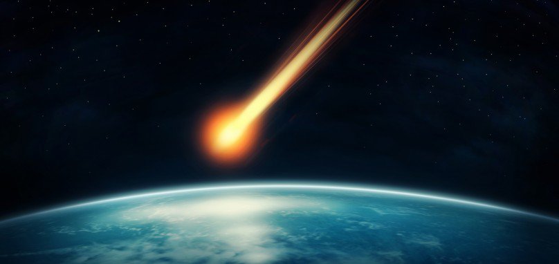 do meteors always go east to west