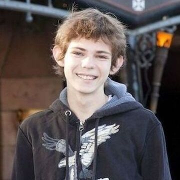 Robbie Kay Potc Wiki Fandom