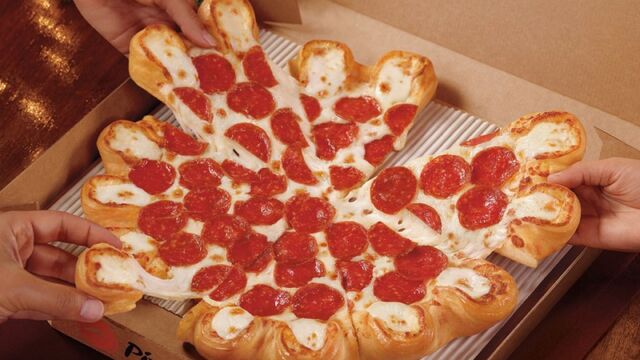 File:Ultimate Cheesy Crust Pizza.jpg