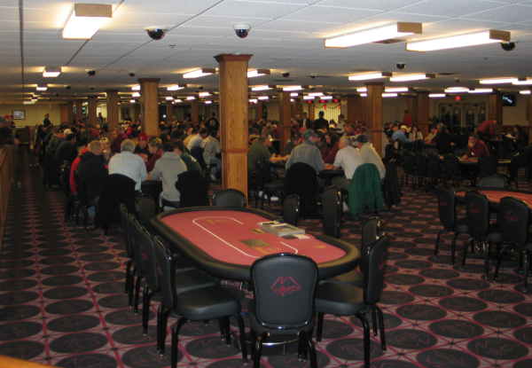 what are ocalas poker room hours