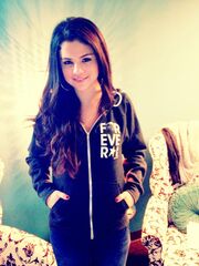 Selenagomez2
