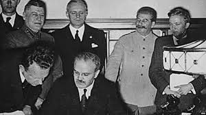Potpisivanje sporazuma Ribbentrop-Molotov