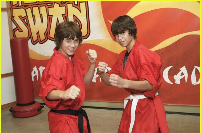 File:Leo and matt.jpg